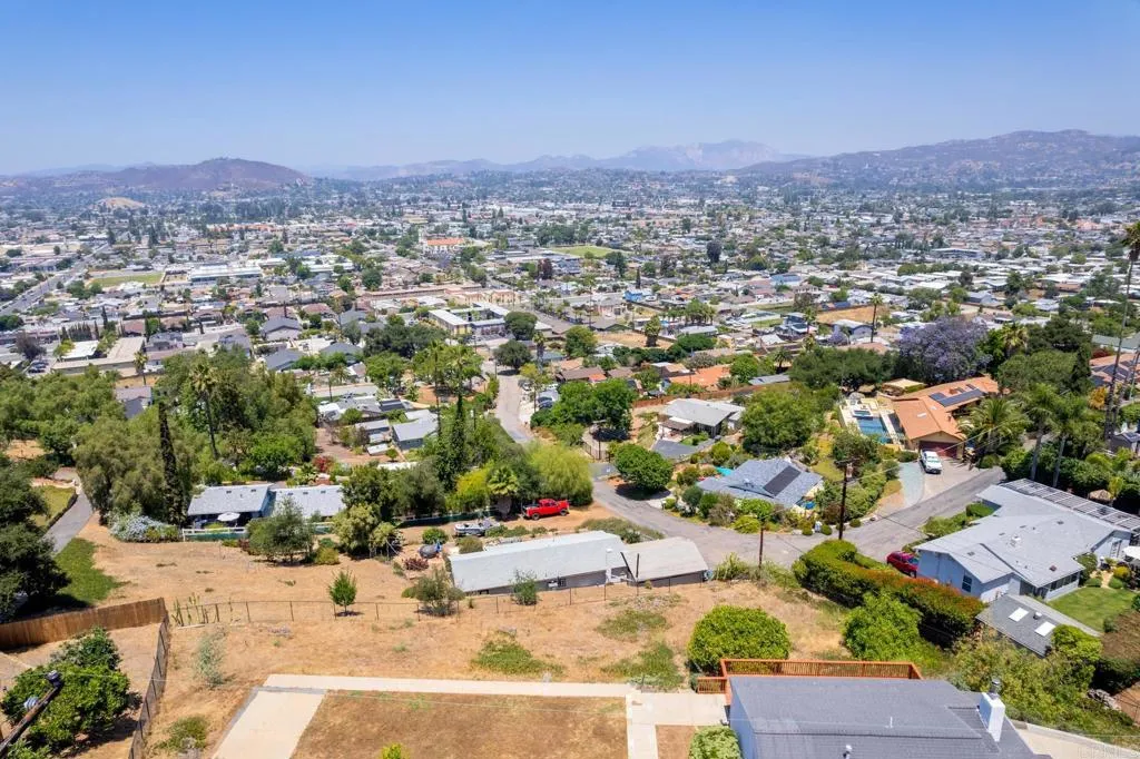 https://cdn.realtyfeed.com/cdn/127/306724327/0f6a2ca245d4017be5f558498c790d0b.webp