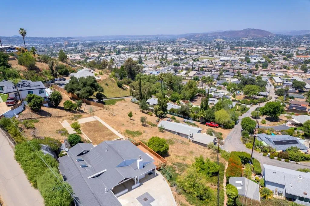 https://cdn.realtyfeed.com/cdn/127/306724327/25561634b8db1bc0a6dec673ea201301.webp