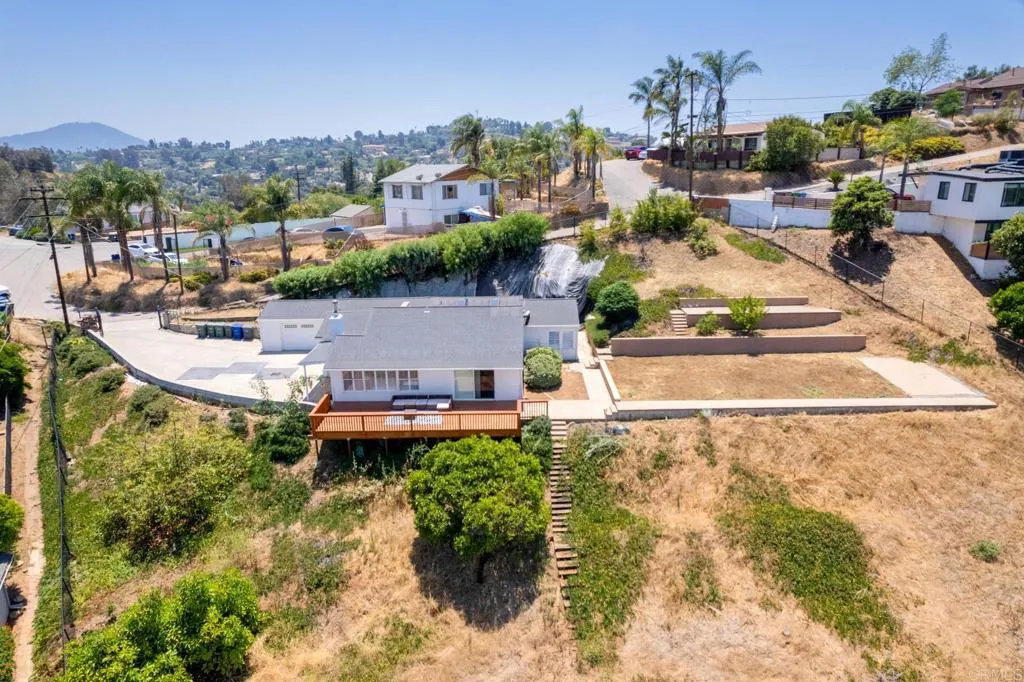 https://cdn.realtyfeed.com/cdn/127/306724327/55cd8f6a1297dcf4f19cf83d5ef60e5e.webp