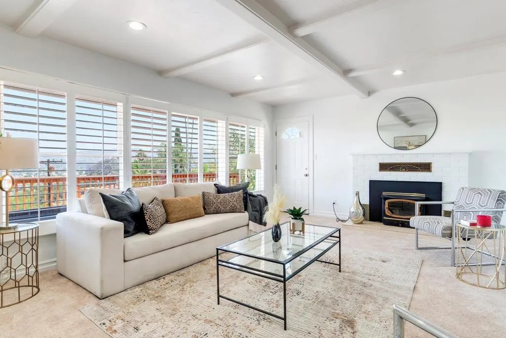 https://cdn.realtyfeed.com/cdn/127/306724327/91ab9e1dc50bd4e874c919ed43503a1f.webp