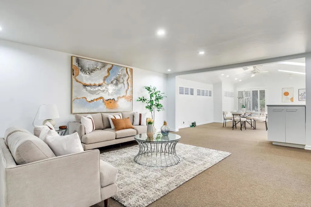 https://cdn.realtyfeed.com/cdn/127/306724327/92c4ac4669bbf21c04fb8e202ef60d4d.webp