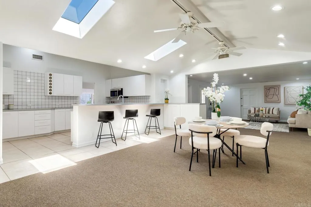 https://cdn.realtyfeed.com/cdn/127/306724327/94868f6062558119ceeb92dd1c994ac7.webp
