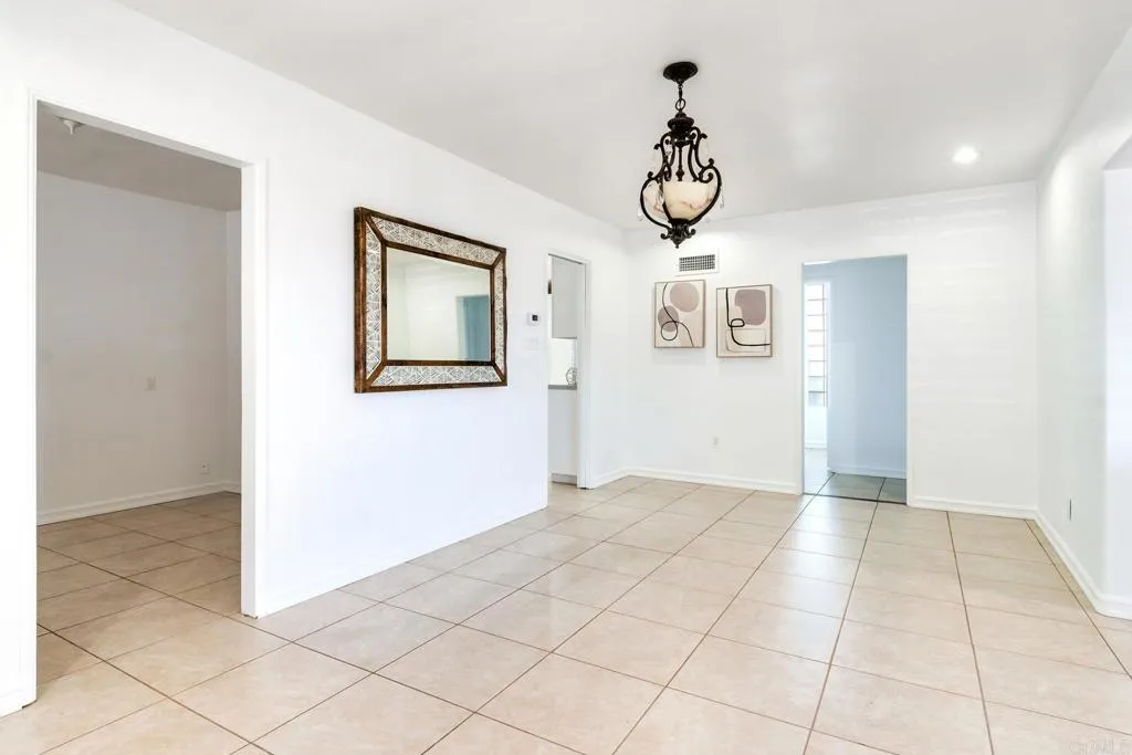 https://cdn.realtyfeed.com/cdn/127/306724327/96ad827dc88948cfb844e2533eb5537d.webp
