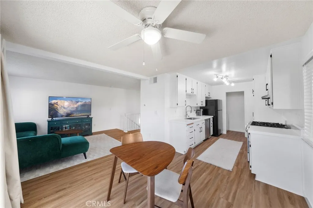 Photo #3: SW26110676 Listing: Photo #3