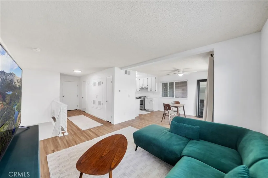 Photo #4: SW26110676 Listing: Photo #4