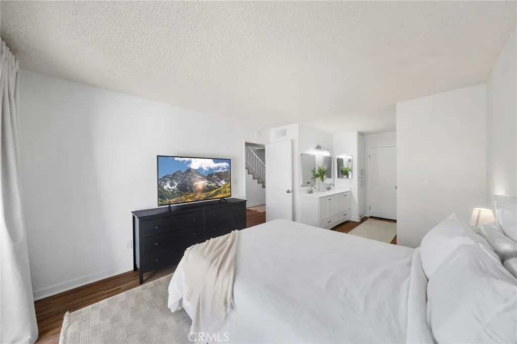 Photo #13: SW26110676 Listing: Photo #13