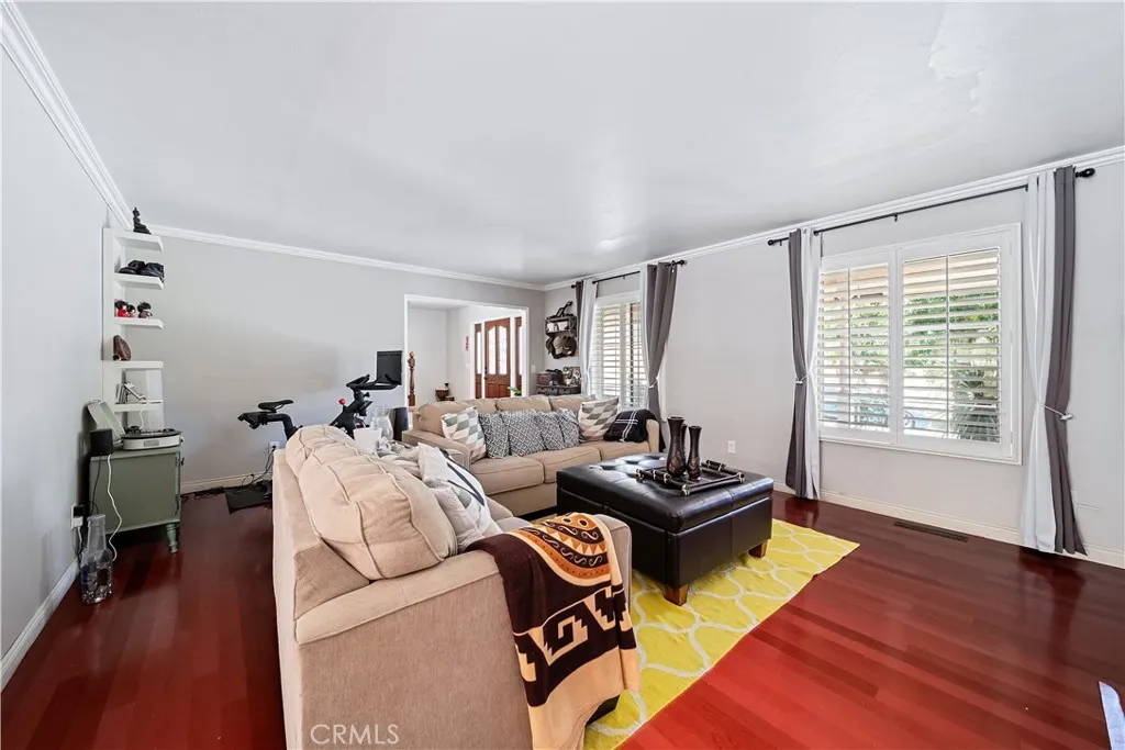 https://cdn.realtyfeed.com/cdn/127/306724379/94696bb1314eb27cbbb5f0c334501cc8.webp
