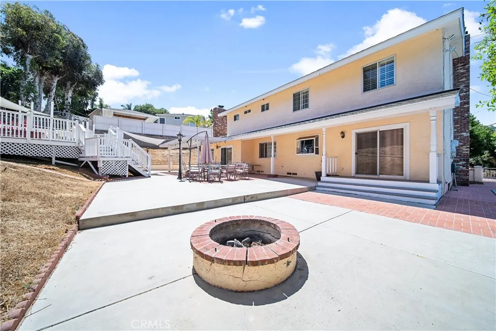 https://cdn.realtyfeed.com/cdn/127/306724379/b078e89e3bf35a9a6f06900f1dbb1d9a.webp