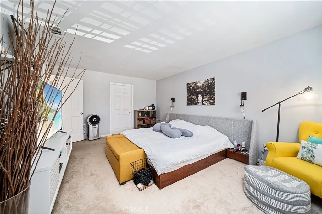 https://cdn.realtyfeed.com/cdn/127/306724379/fe328aafe4106428a55683ccb1d93392.webp