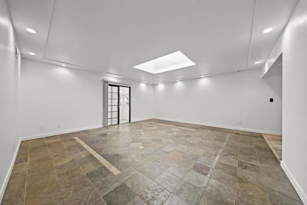 https://cdn.realtyfeed.com/cdn/127/306724399/20390c364b67029cf8f7520fc09e4dd4.webp