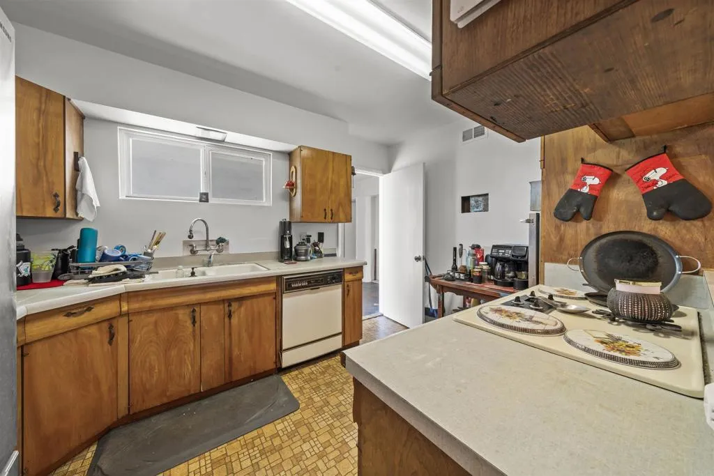 https://cdn.realtyfeed.com/cdn/127/306724399/5c6bec591e151f2bedc102f3530704eb.webp