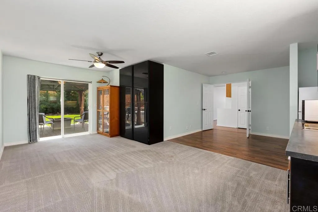 https://cdn.realtyfeed.com/cdn/127/306724414/5b48226d6e2544e85ac28b633835b5b4.webp