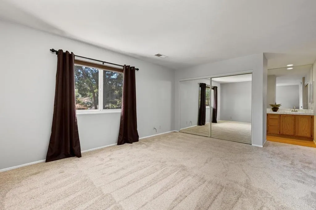 https://cdn.realtyfeed.com/cdn/127/306724414/93dd4f932c25ffcd9c47045bc9784eb7.webp