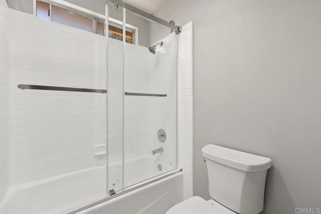 https://cdn.realtyfeed.com/cdn/127/306724414/bdf7afd2c376fefc07dc379df5c20a7f.webp