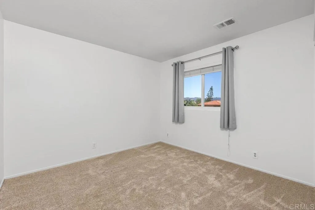 https://cdn.realtyfeed.com/cdn/127/306724414/c693ffdb051a40f28c556c3cd3154ab6.webp
