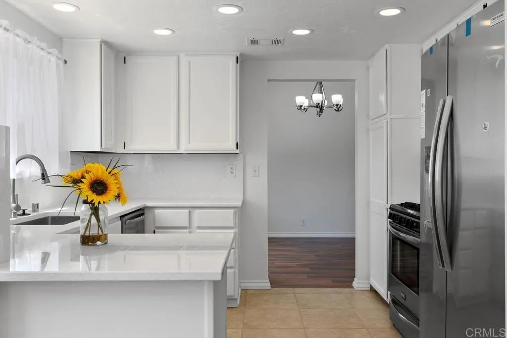 https://cdn.realtyfeed.com/cdn/127/306724414/f30672249c64cc626d747075e72f68dc.webp