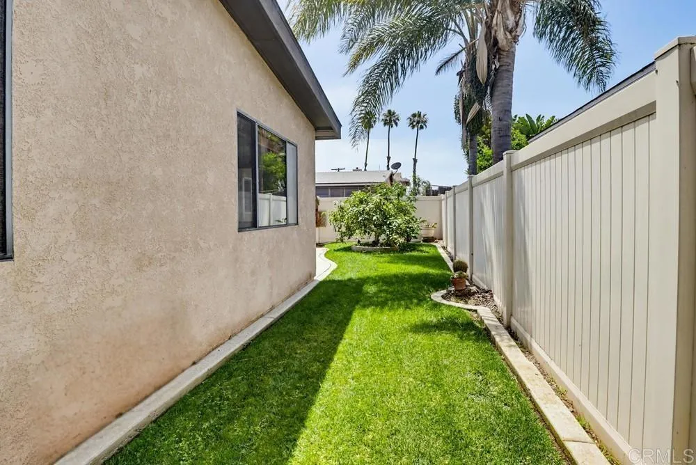 https://cdn.realtyfeed.com/cdn/127/306724443/2d6f1f678e7bf64c0718c7b1e6832c0d.webp