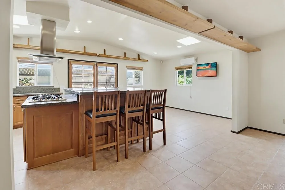 https://cdn.realtyfeed.com/cdn/127/306724443/4884f88f6830fabbd006d7b66048dee2.webp