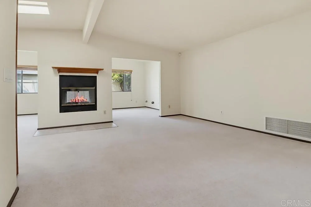 https://cdn.realtyfeed.com/cdn/127/306724443/93051f724cf31f53a9980c363233ce96.webp