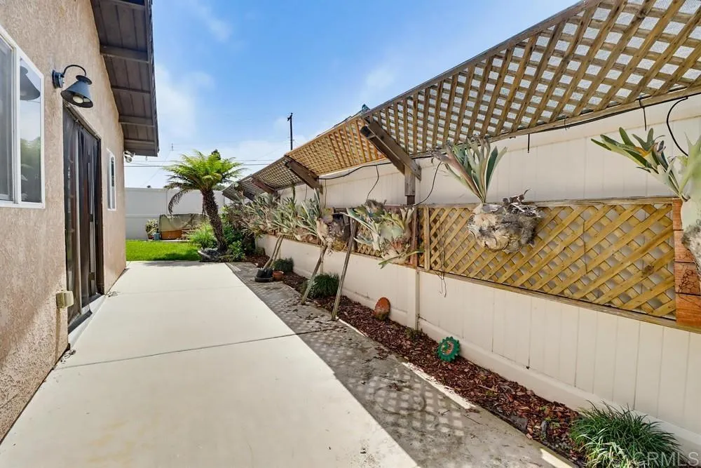 https://cdn.realtyfeed.com/cdn/127/306724443/eb73b3d47239b7cb2c5678191a7db581.webp