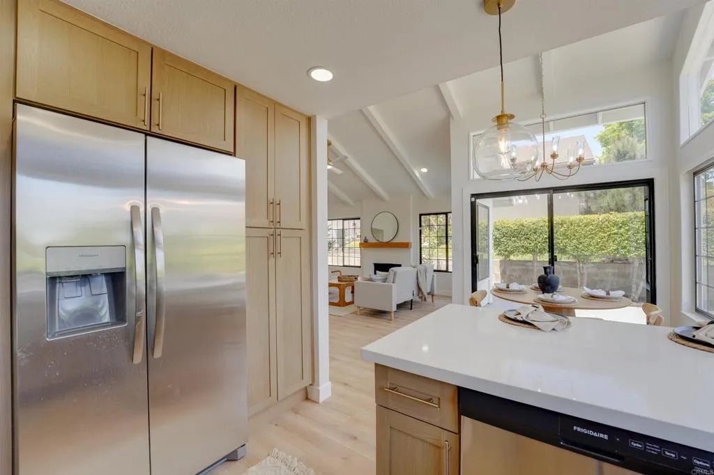 https://cdn.realtyfeed.com/cdn/127/306724479/312aaae235bc52e5fc09525dc2c41d04.webp