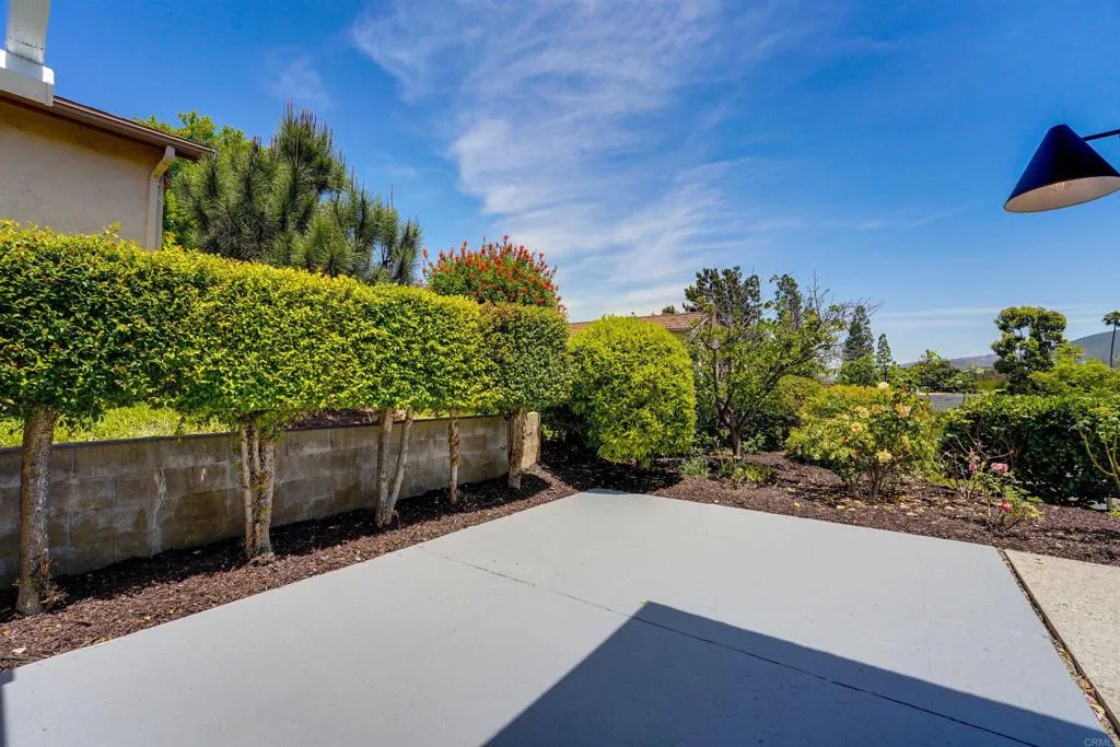 https://cdn.realtyfeed.com/cdn/127/306724479/75445e7c0058689fb5f716e118548524.webp