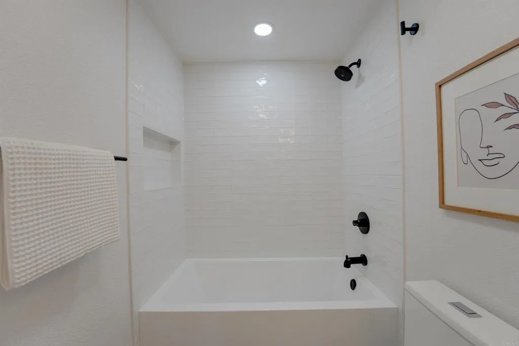https://cdn.realtyfeed.com/cdn/127/306724479/cc5b98b73e03da5d900619ec4ac95058.webp