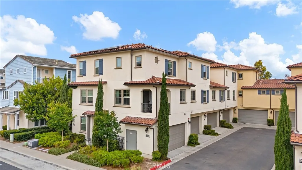 https://cdn.realtyfeed.com/cdn/127/306724483/13195e9fb1820099a95dbaf33ec4bf98.webp