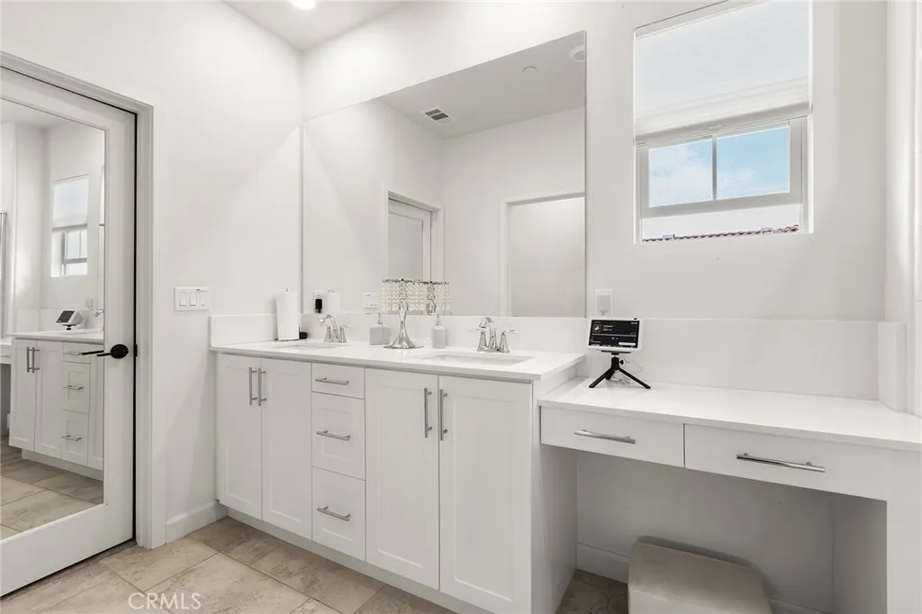 https://cdn.realtyfeed.com/cdn/127/306724483/36b7e5e674f90065351e06bd35177acd.webp