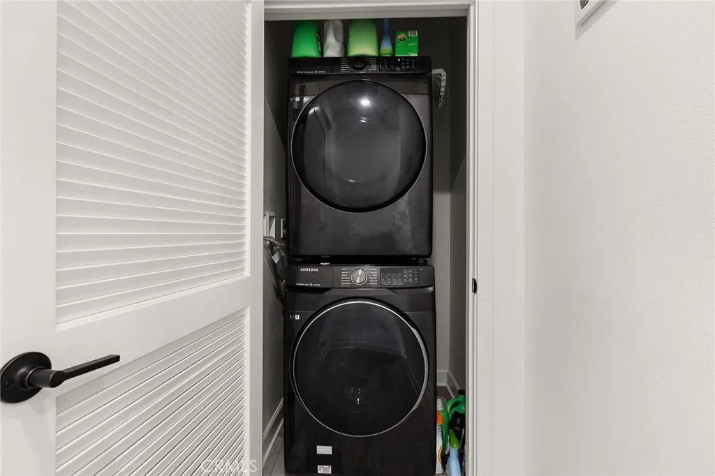 https://cdn.realtyfeed.com/cdn/127/306724483/5186556eb1d803ac65e9614135c72053.webp