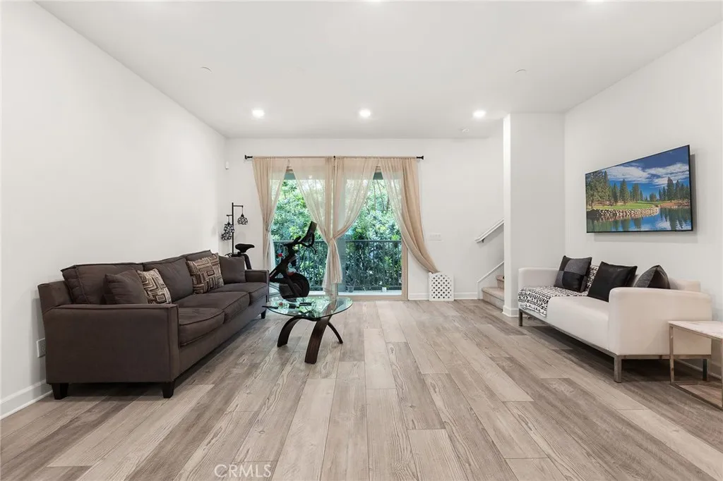 https://cdn.realtyfeed.com/cdn/127/306724483/b2f444b48dcfb718995ac2b07ee0835a.webp