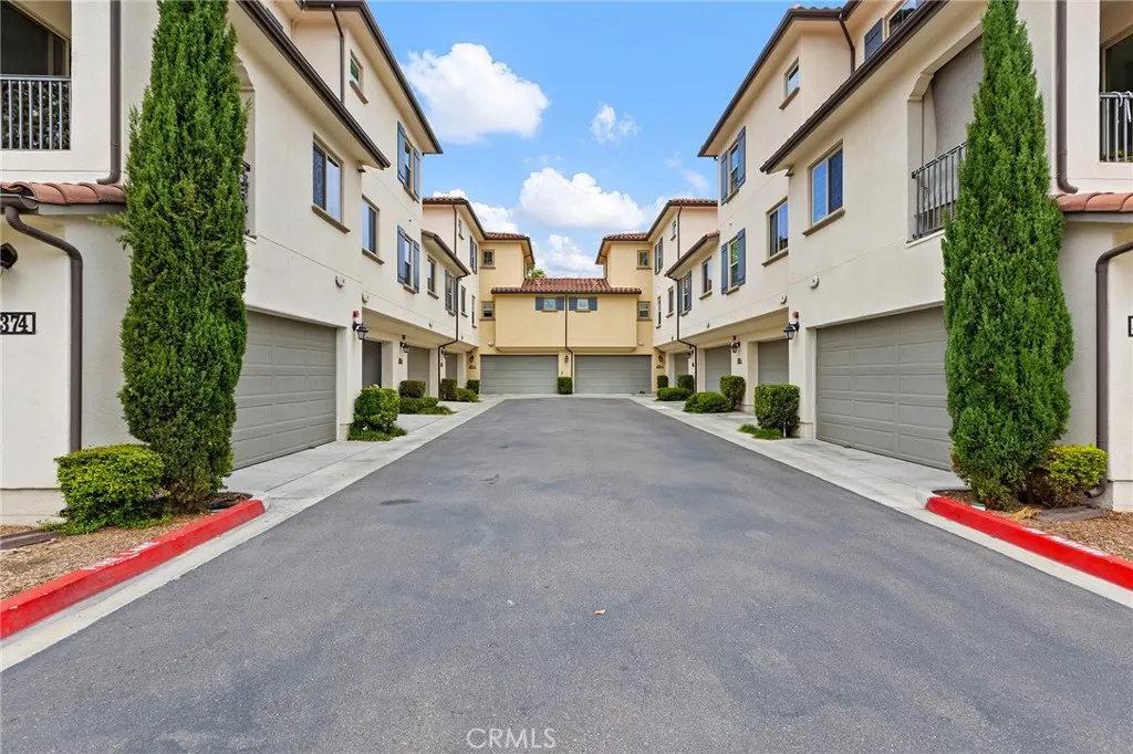 https://cdn.realtyfeed.com/cdn/127/306724483/c595da621dd2b95620425380ae91c2c4.webp