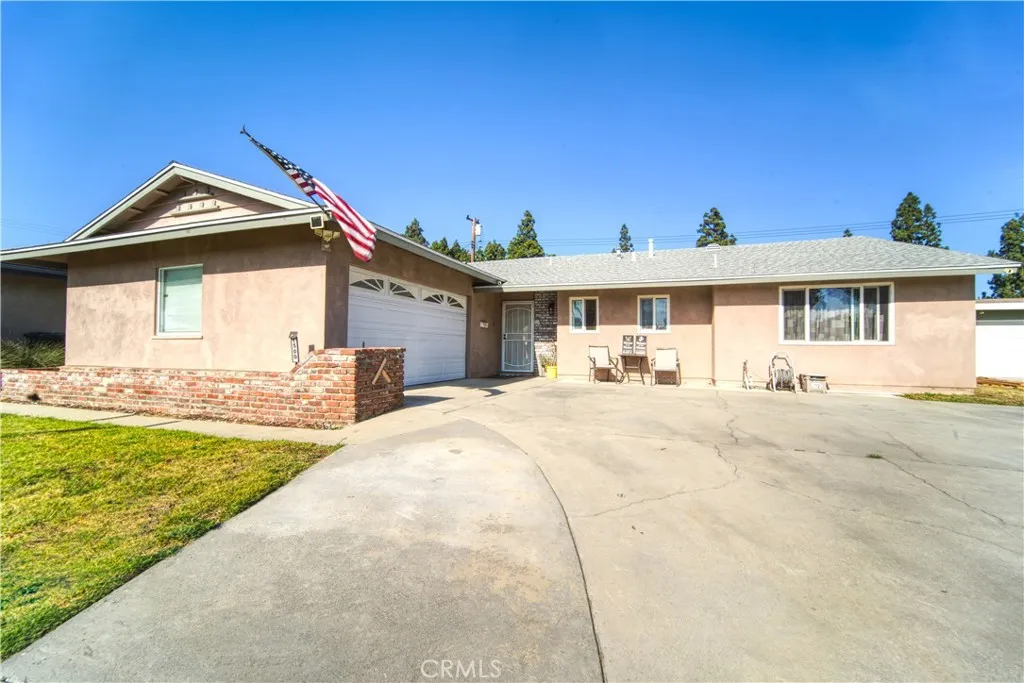 Fullerton, CA 92833