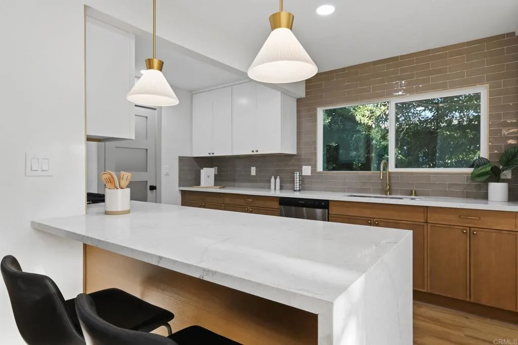 https://cdn.realtyfeed.com/cdn/127/306724534/4541ba3d37ca441bcf132da7cccc1bc3.webp