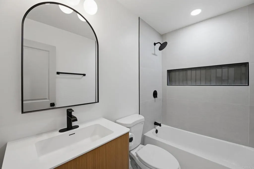 https://cdn.realtyfeed.com/cdn/127/306724534/8a468f520d63dc0cbedec6b5ef646598.webp
