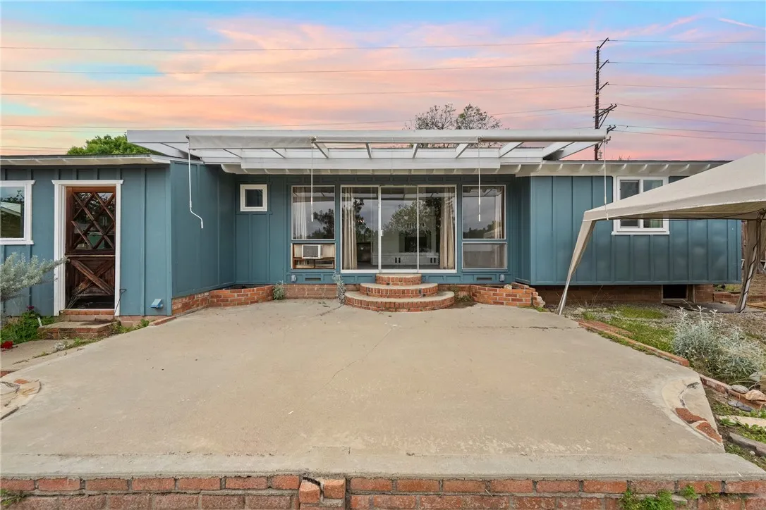 https://cdn.realtyfeed.com/cdn/127/306724546/04c96fa4f24f75f1fcf2d5f5181d5619.webp