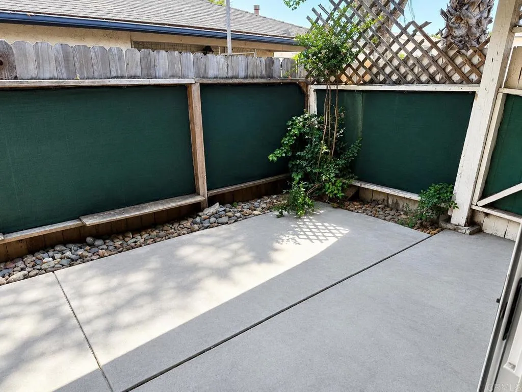 https://cdn.realtyfeed.com/cdn/127/306724582/2d2fed47d1a03999137999d65145fa29.webp