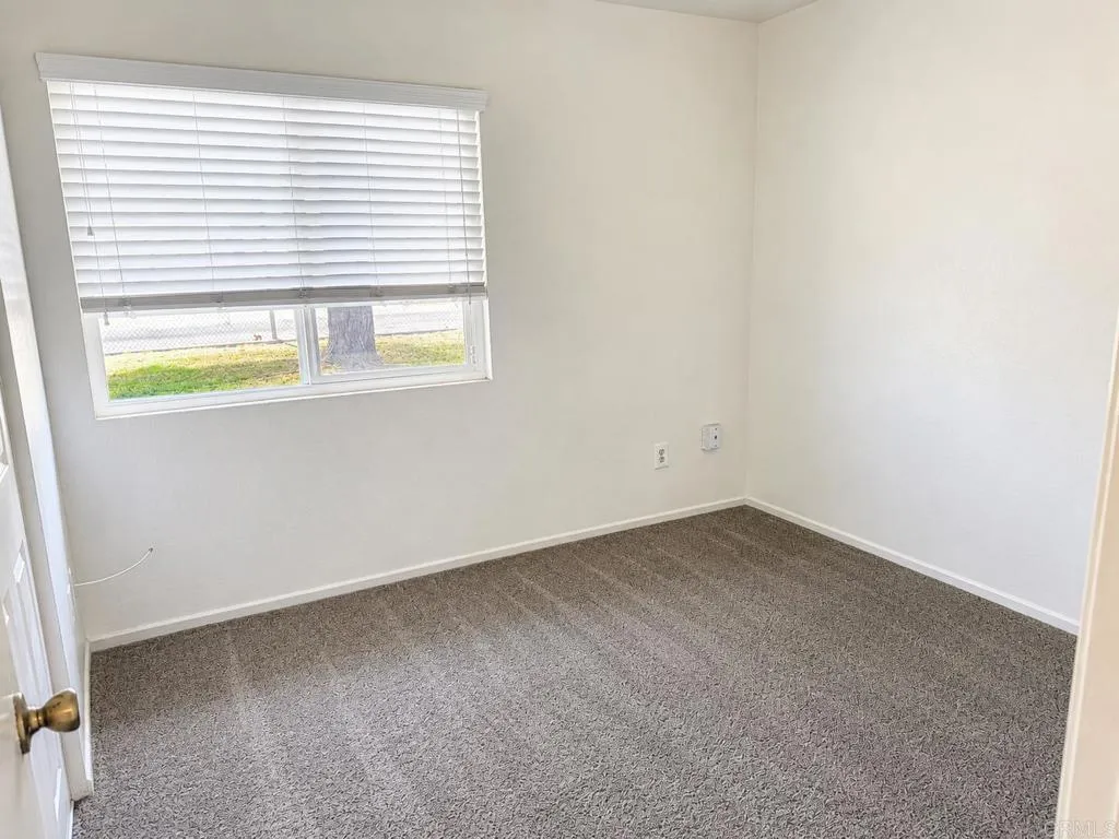 https://cdn.realtyfeed.com/cdn/127/306724582/6f231d6e791ec85e8d63d8e1bad52901.webp