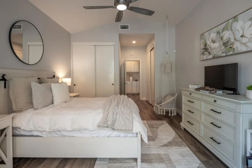 https://cdn.realtyfeed.com/cdn/127/306724617/5e2332a25acc2a1caab59189f18a189d.webp
