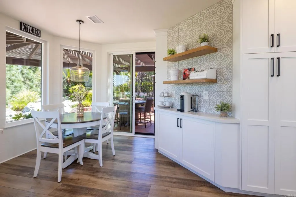 https://cdn.realtyfeed.com/cdn/127/306724617/ad7c49068696085f0c09cd5c3e0e11f6.webp