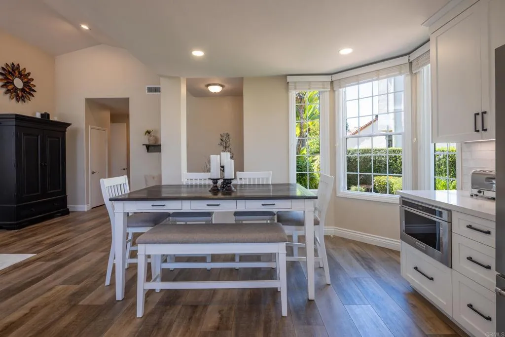 https://cdn.realtyfeed.com/cdn/127/306724617/c4e56f7963af505e1f8edb0fb671362f.webp