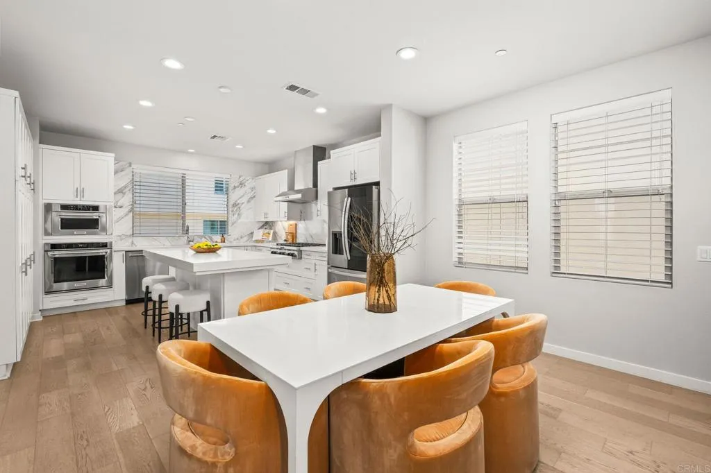 https://cdn.realtyfeed.com/cdn/127/306724621/00b23bdd0be51796a8e059fba2da5c5b.webp