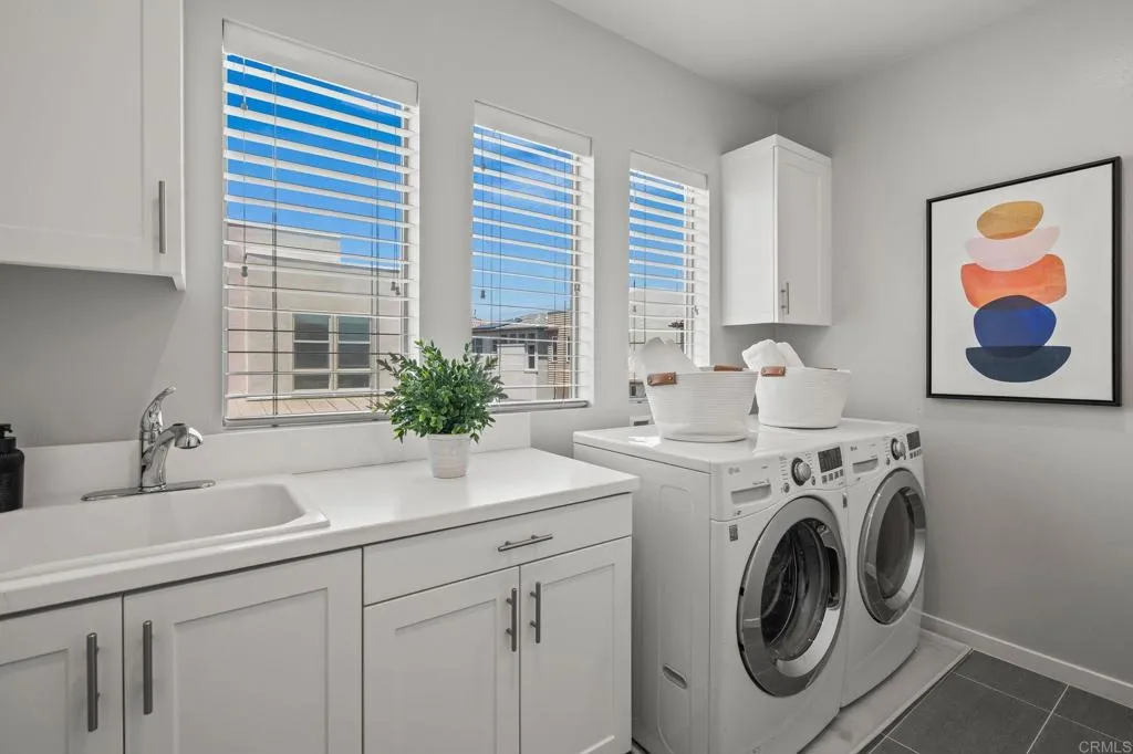 https://cdn.realtyfeed.com/cdn/127/306724621/30d5c6a440bbd4166c29855b4935b9e7.webp