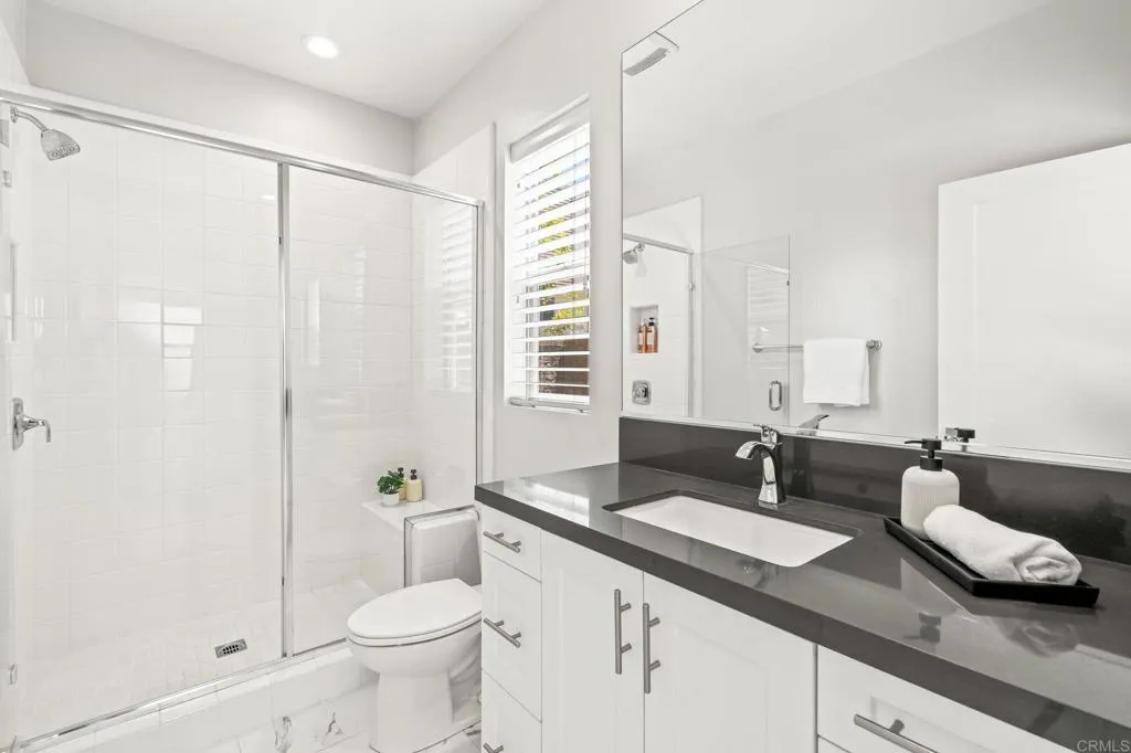 https://cdn.realtyfeed.com/cdn/127/306724621/665e7fc29fceaaf248928e99611c19f4.webp