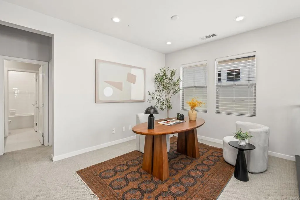 https://cdn.realtyfeed.com/cdn/127/306724621/8e5a6b5e49b95c98eb2cd0107d61656f.webp
