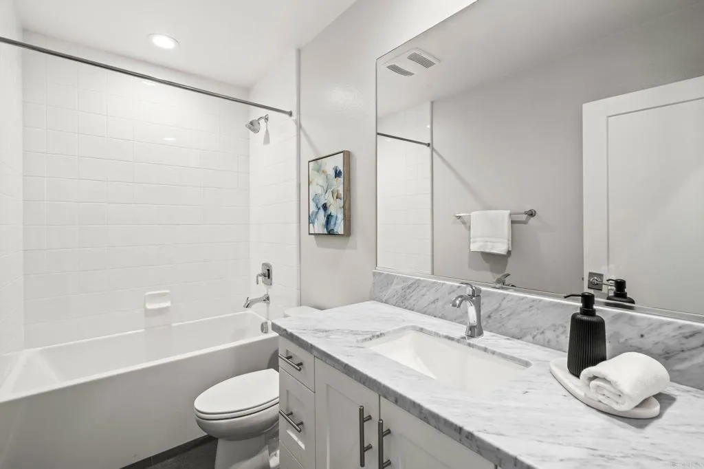 https://cdn.realtyfeed.com/cdn/127/306724621/91a043beb9048bc4aa2eaa86caeb559f.webp
