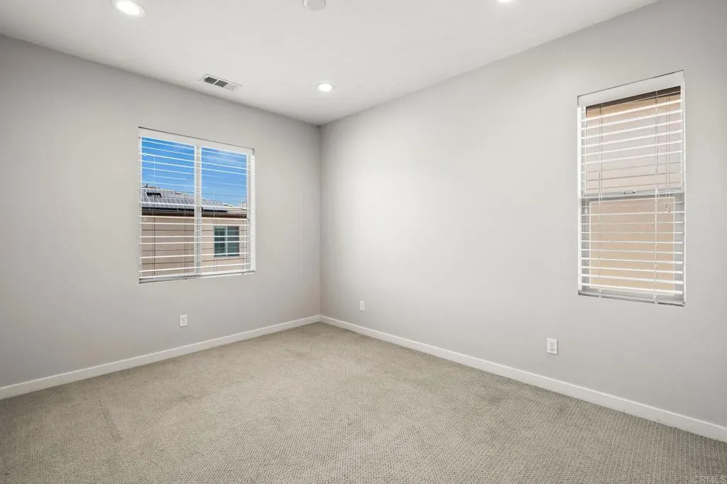 https://cdn.realtyfeed.com/cdn/127/306724621/bd33b383ba2dfa56065e7583f2bc4787.webp
