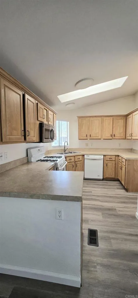 https://cdn.realtyfeed.com/cdn/127/306724650/12de40e874690a22f6ce76aa6284c318.webp