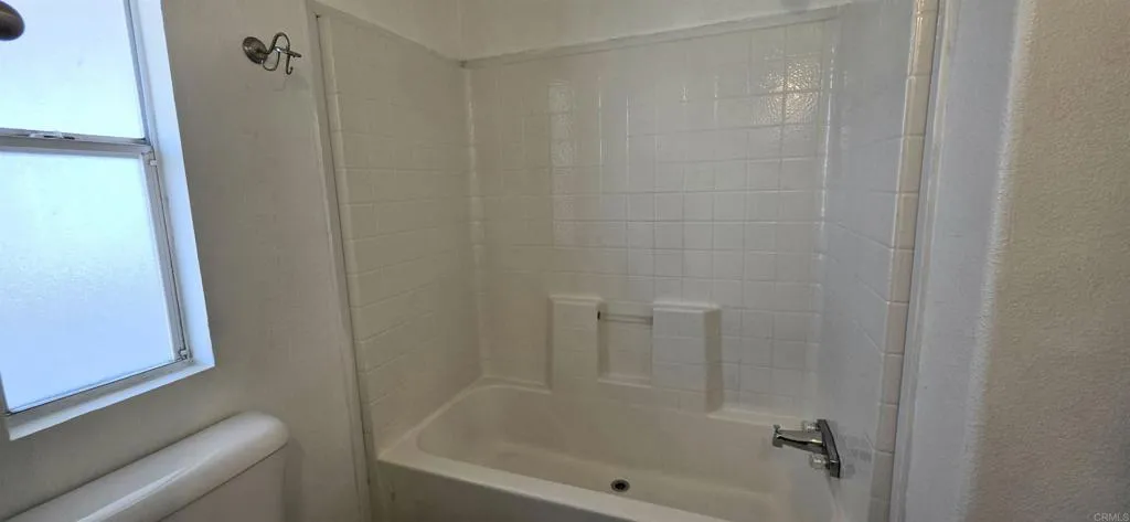 https://cdn.realtyfeed.com/cdn/127/306724650/44e2bca00a0cd9b8e2df8c3e7b3b5a93.webp