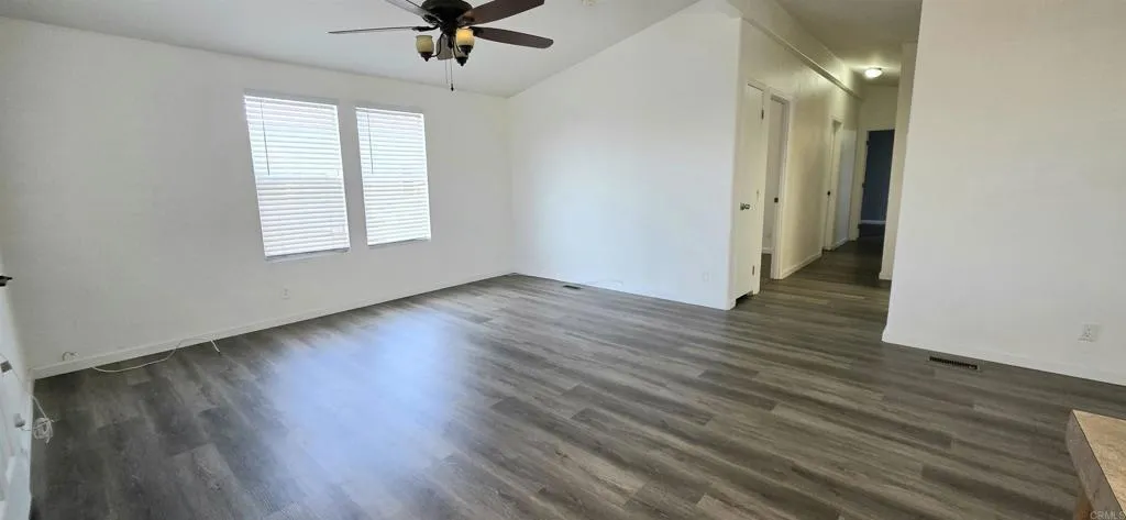 https://cdn.realtyfeed.com/cdn/127/306724650/b01c9a6a396944bbd9443b71b0963f95.webp